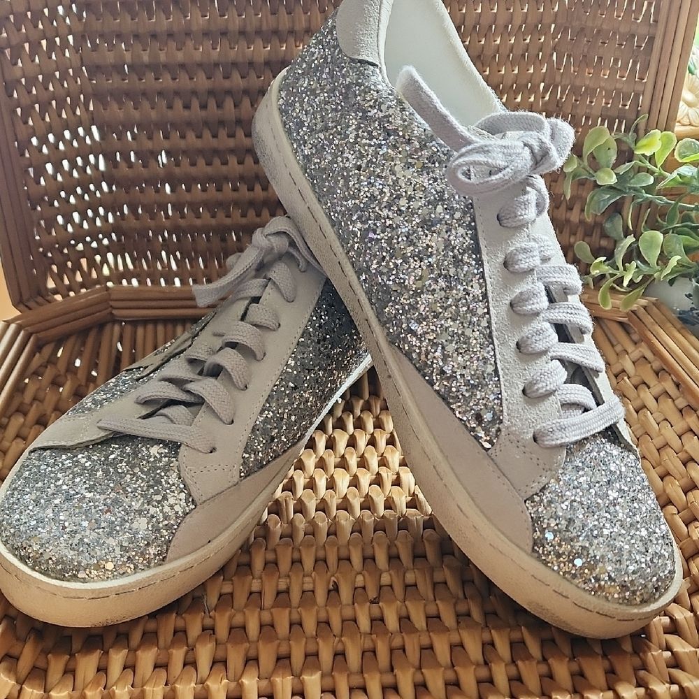 Shimmery Silver Glitter Sparkle Distressed GONR Tennis Shoes Sneakers Size 9
